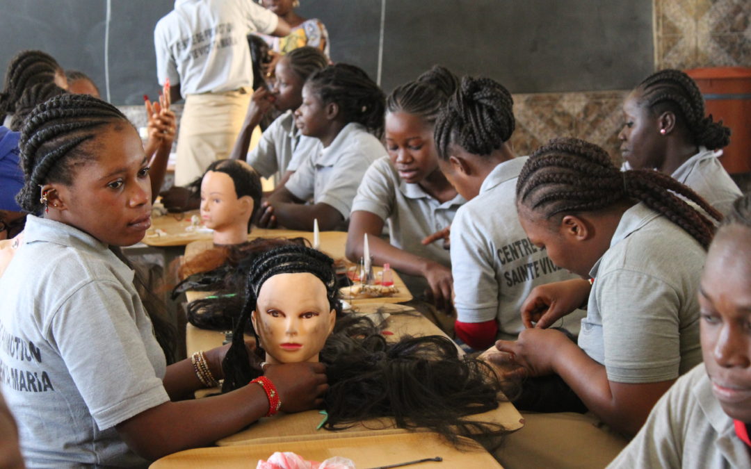 Coupe de Cheveux Enfant Fille : 7 Idées et Exemples ! - CFA Espace