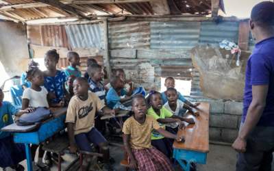 Haïti : Une rentrée scolaire sous tension dans le bidonville de Port-au-Prince