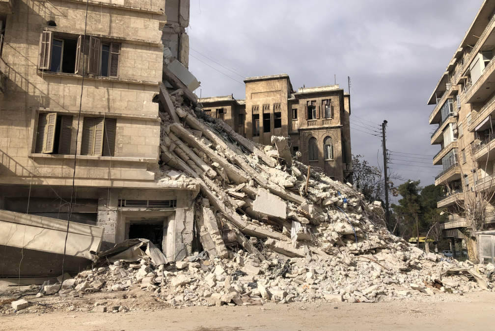 Des communautés mobilisées, en Syrie, pour les réfugiés du séisme