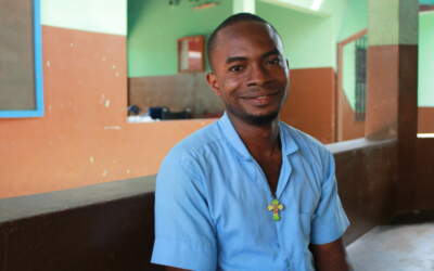 « Je les ai pris comme frères » : le témoignage de Saturnin, aide-soignant à Davougon